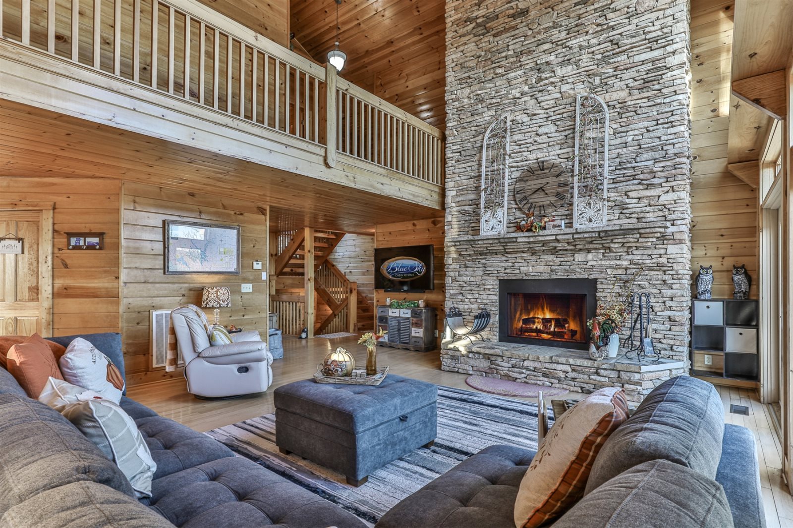 Blue Sky Cabin Rentals Carter's Lake Overlook