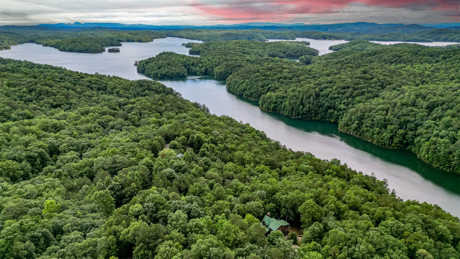 Blue Sky Cabin Rentals The Hideaway at Carter's Lake