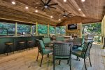 Outdoor Living & Kitchen Space 