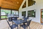 Outdoor Dining Area 