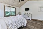Upper Level Queen Bedroom 