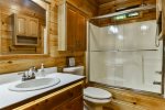 Main Level Shared Bathroom 