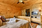 Terrace Level King Bedroom With Private Bathroom 