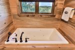 Jetted Soaking Tub 