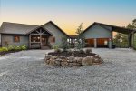 Arriving To Toccoa Vista Pool & Spa 