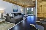 Ping Pong Table 