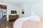 Main Level King Bedroom 