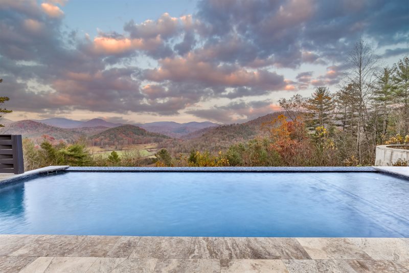 Blue Sky Cabin Rentals A Pool Achian Escape In Suches Ga