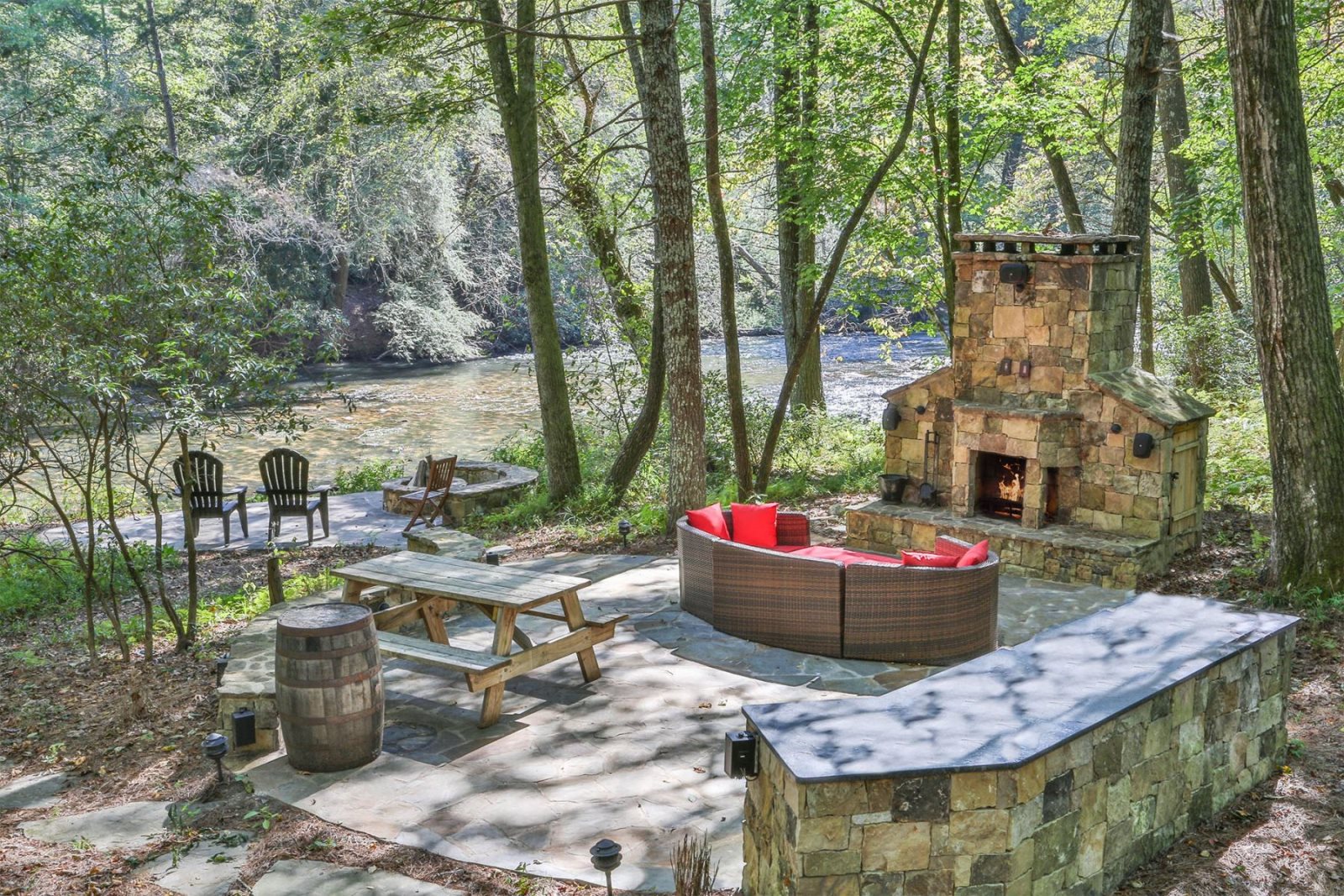 Riverfront Rental Cabin Cartecay River Rapids