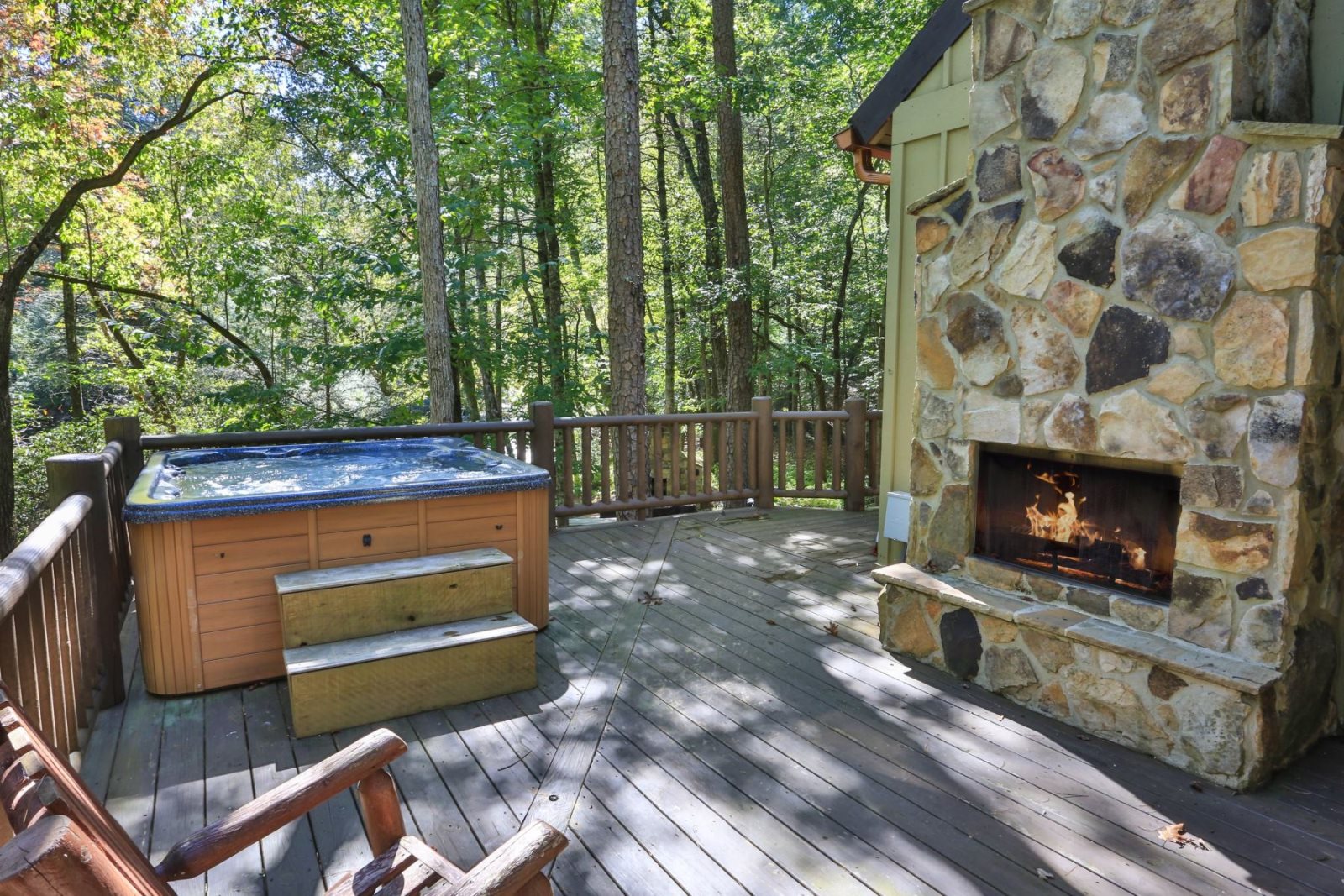 Riverfront Rental Cabin Cartecay River Rapids