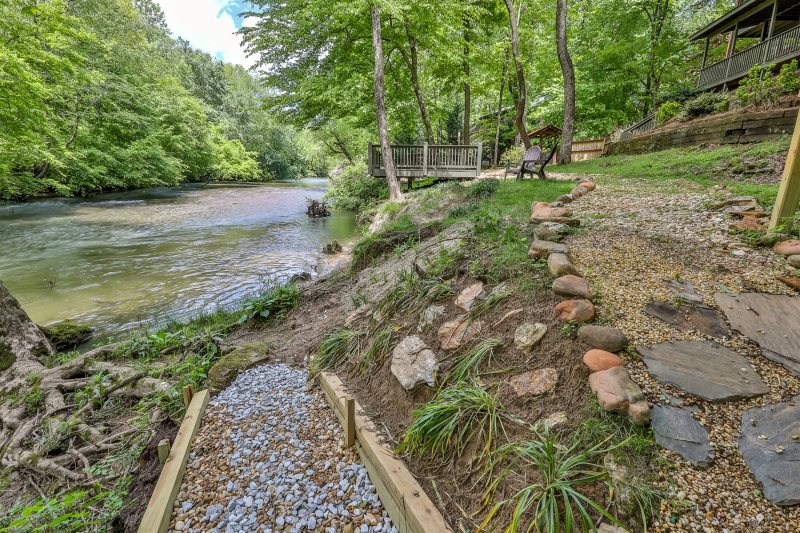 Blue Sky Cabin Rentals Anglers Roost On The River Water Fun