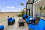 Front Patio with Lounge Area Overlooking Boardwalk and Bay. Mission Bay Rental