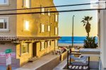 Surf Stars Penthouse Beach House w/Roof Top Deck- Sleeps 6 - 8 - Professionally Cleaned