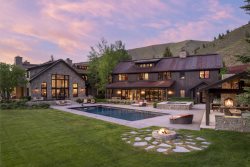 10 BR Suite Spectacular Private Sun Valley Estate in Gimlet- NEW LISTING!