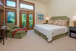 BR 1- Master King Suite, Flat Screen TV, Access to Deck, Sitting Area
