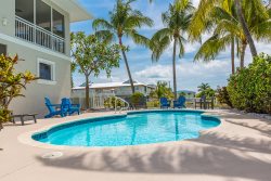 Sombrero Beach Beauty~ 40 ft dock private pool vacation home