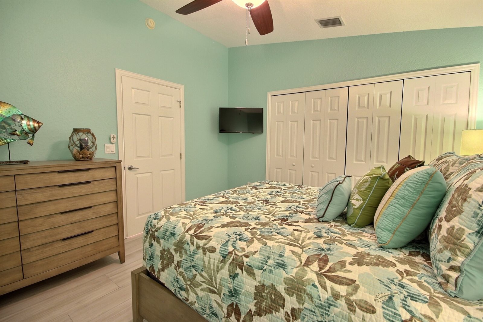 808 Mariners Club, Key Largo Vacation Rental, Florida Keys, Barefeet Rentals