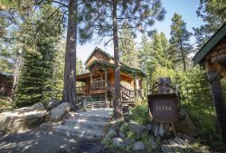 Stunning Tumalo Creek River views on 1 acre, hot tub river views, pet friendly