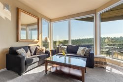 Peaceful Panoramic Stunning Views of Deschutes River, Private Remodeled as of November, 2021!