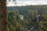 The mighty Deschutes River on the Falls