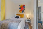 Queen guest room