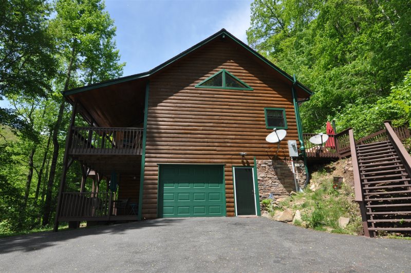 Dreamers Ridge Vacation Cabin Rental Away From It All