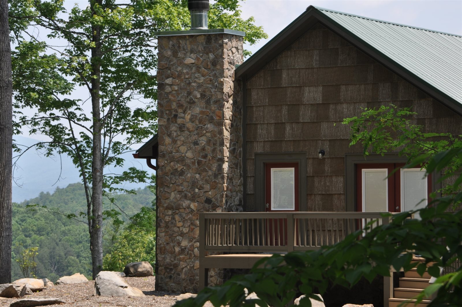 Tom's Trail Cabin Luxury Cabin Rental near Bryson City, NC
