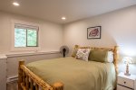 1st Bedroom Queen