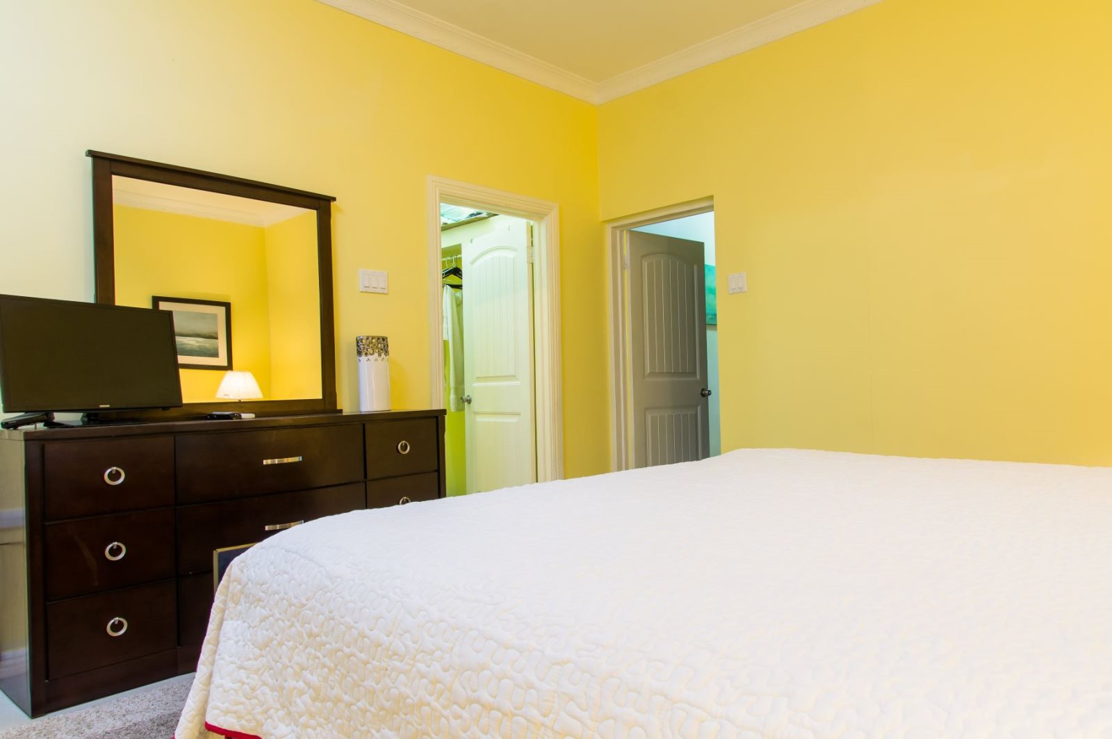 Kingston Jamaica Executive Vacation Rental Master Bedroom