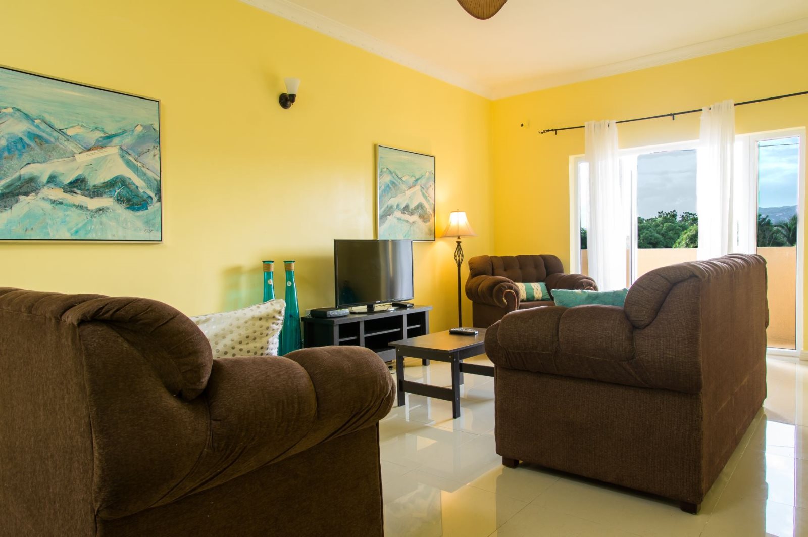 Kingston Jamaica Executive Vacation Rental Living Room