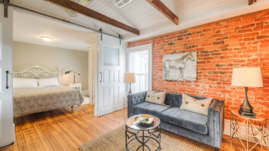 Belmont Farmhouse Elegant Downtown Apartment - Classic Furniture Essentials Charlottesville Va Belmont Farmhouse Elegant Downtown Apartment - Classic Furniture Essentials Charlottesville Va