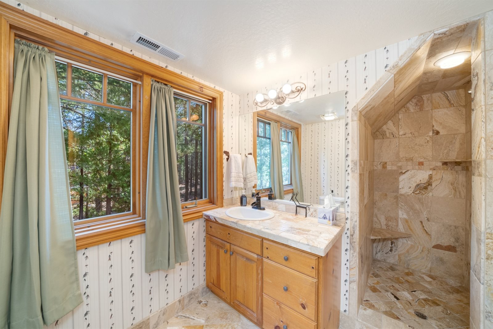 24 Wishram Plumas Pines Vacation Homes and Rentals