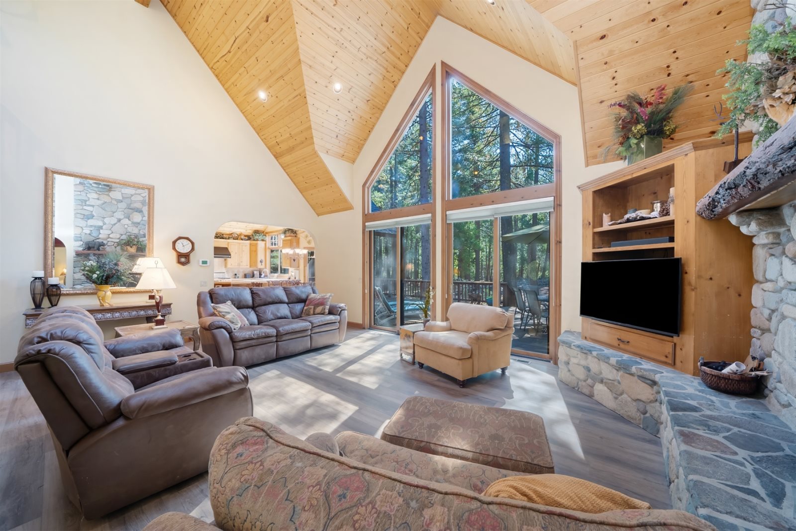 24 Wishram Plumas Pines Vacation Homes and Rentals