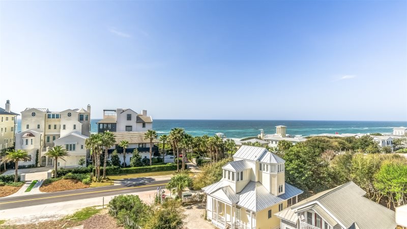 Azure Leisure Awaits You 4 Story Home With The Most Amazing