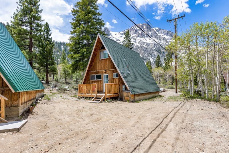 June Lake Cabin Rental Four Seasons 5