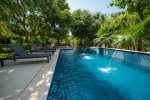 1 ofd 4 Vaiven pools with fountains, sun loungers and umbrellas