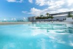 The Veranto community rooftop pool area