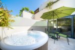 Private Patio with tub