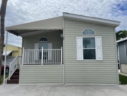 2 Bed 2 Bath Bright and Cozy Beach House WIFI Monthly Rentals Only Season 3 Month Min