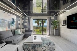 231 - Corner of Paradise Overlooking Gulf Of Mexico, Completely Remodeled Condo w/ Ravishing Interiors and Seasonal Beach Chairs