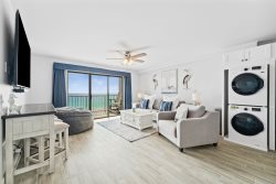 602- Gulf Front Condo Overlooking The White Sandy Beach