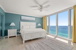 Emerald Beach 2533 - Stylish Gulf-front condo steps from the beach, resort pool, hot tub & gym!