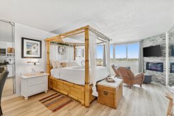 Top of The Gulf 620 - Perfect Romantic Getaway with Free Beach Chairs