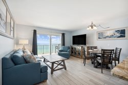 The Summit 922 - Relax and Unwind in One-Bedroom Condo with Breathtaking Gulf Views