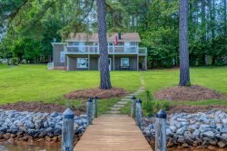 Blue Ridge Bliss- Easy lake access and great outdoor space!