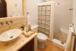 Twin bdrm bath with shower