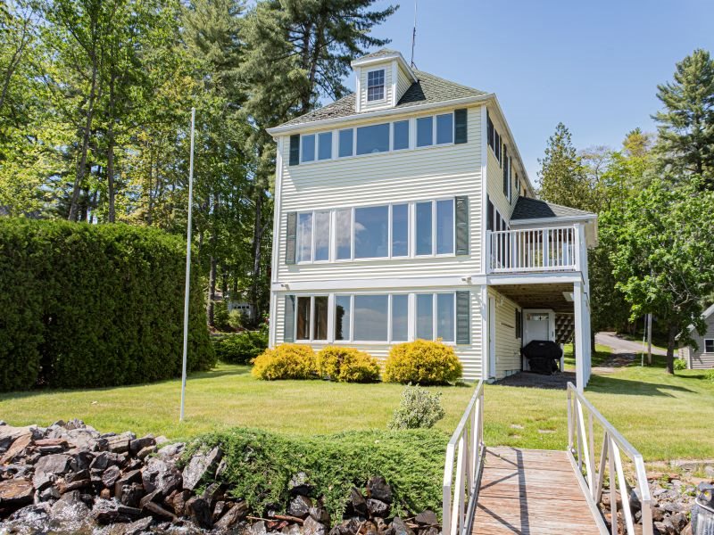 Lakefront Cottage Sleeps 10 Covered Porch Lake