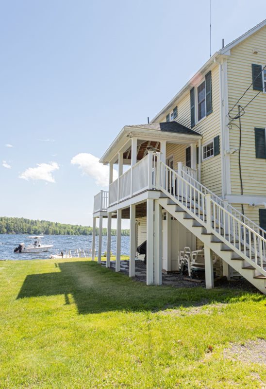Lakefront Cottage Sleeps 10 Covered Porch Lake