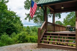 Bearfoot Lodge - Aska Adventure Area & Walking Distance to Toccoa River - 10 Minutes from Blue Ridge