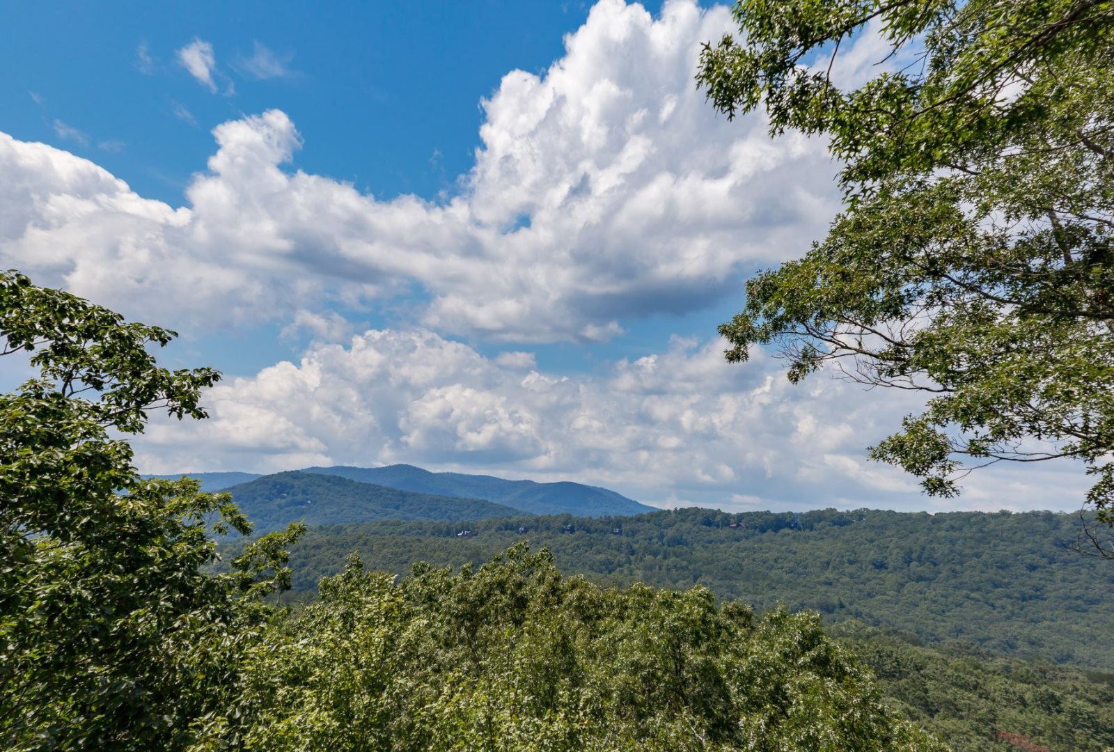 Mountain Breeze Blue Ridge Cabin | Georgia Mountain Cabin Rentals